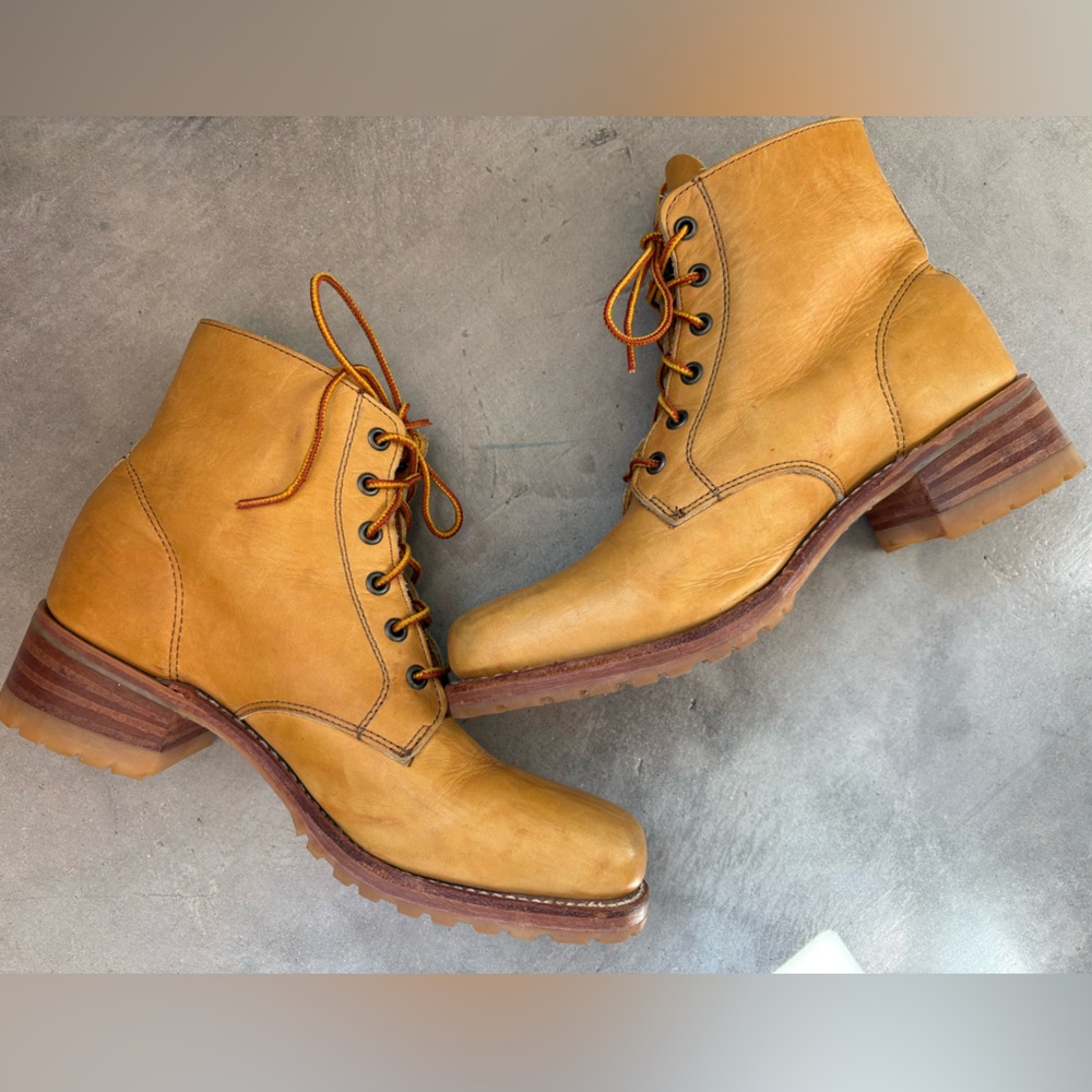 FRYE Short Lug Sole Lace Up Boots Banana With Sunrise Marbling - Picture 13 of 16